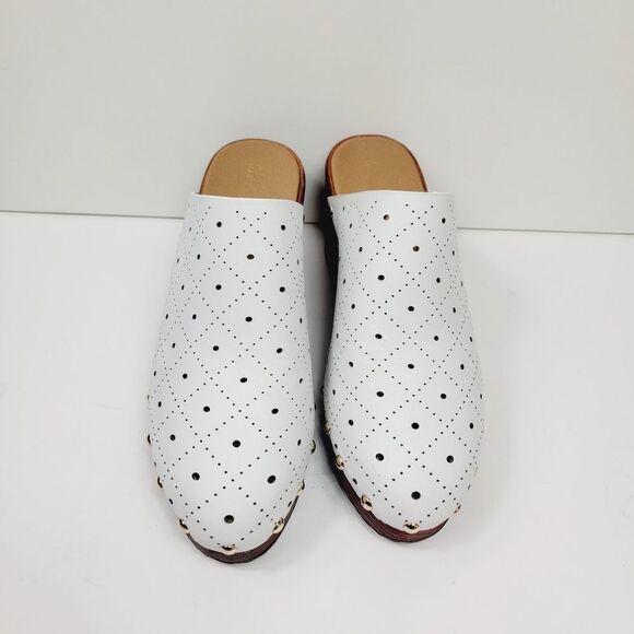 Aerosoles Doris White Perforated Clogs Size 8 Like New! - Picture 4 of 8